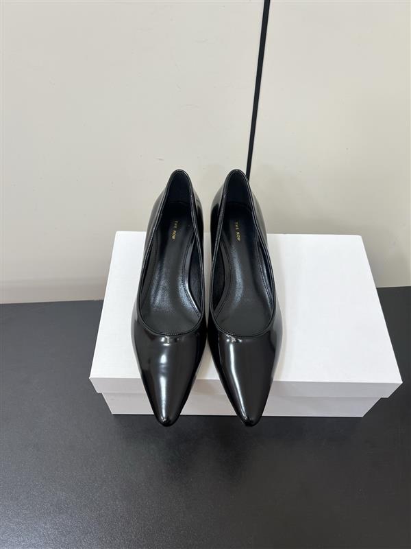 2025112717393873 310